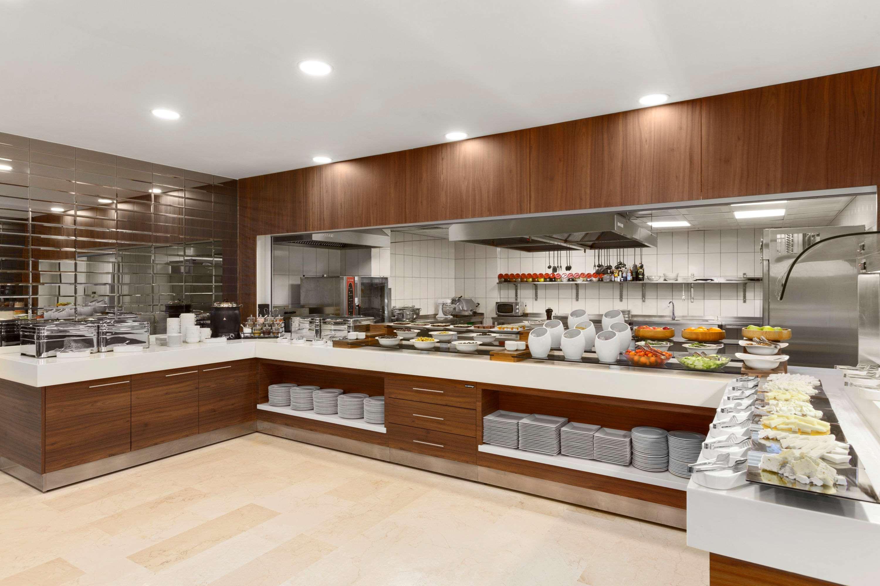 Ramada Encore Istanbul Kartal Luaran gambar