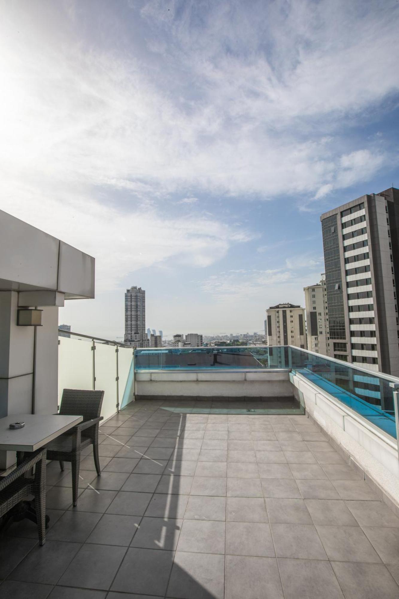 Ramada Encore Istanbul Kartal Luaran gambar
